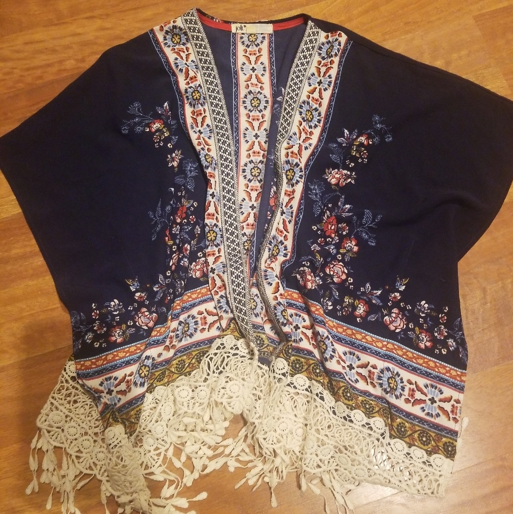 Jolt Fringe Kimono